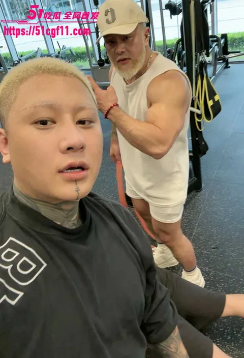 千万粉网红方丈直播自曝婚内多次出轨1 6 千万粉网红方丈直播自曝婚内多次出轨1 6