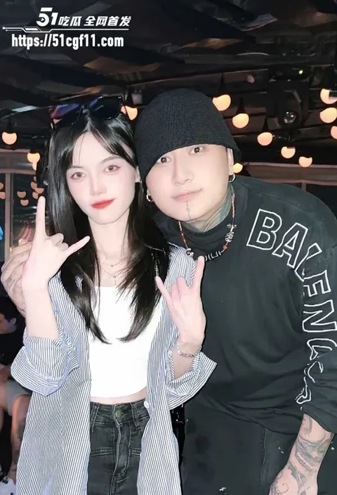 千万粉网红方丈直播自曝婚内多次出轨3 2 千万粉网红方丈直播自曝婚内多次出轨3 2