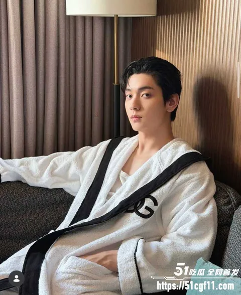 韩国TXT男团崔秀彬脚踏多船被前男友曝光05 韩国TXT男团崔秀彬脚踏多船被前男友曝光05