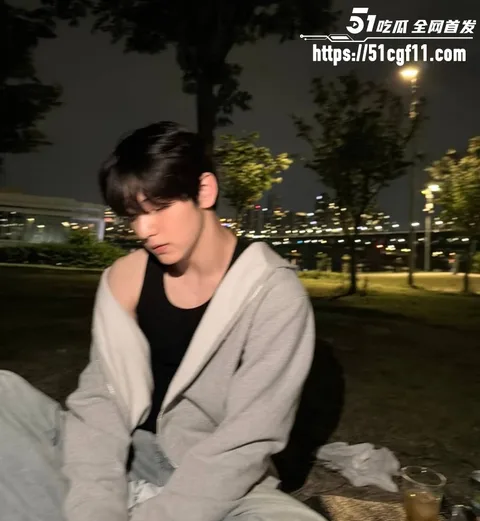 韩国TXT男团崔秀彬脚踏多船被前男友曝光07 韩国TXT男团崔秀彬脚踏多船被前男友曝光07