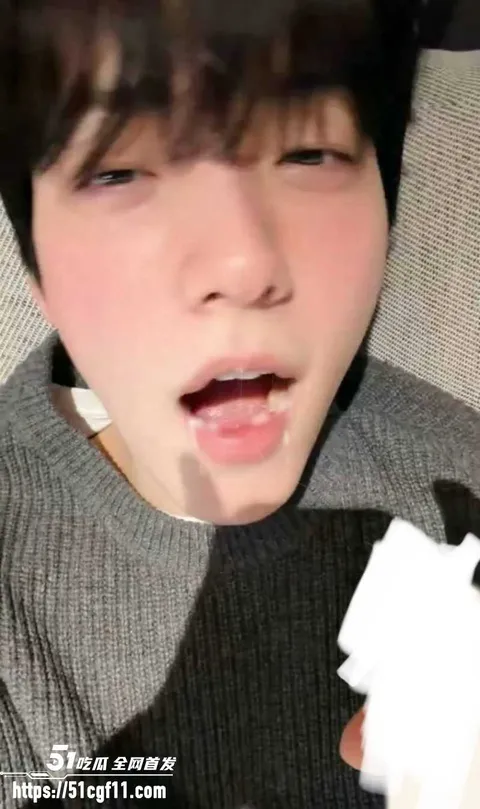 韩国TXT男团崔秀彬脚踏多船被前男友曝光010 韩国TXT男团崔秀彬脚踏多船被前男友曝光010